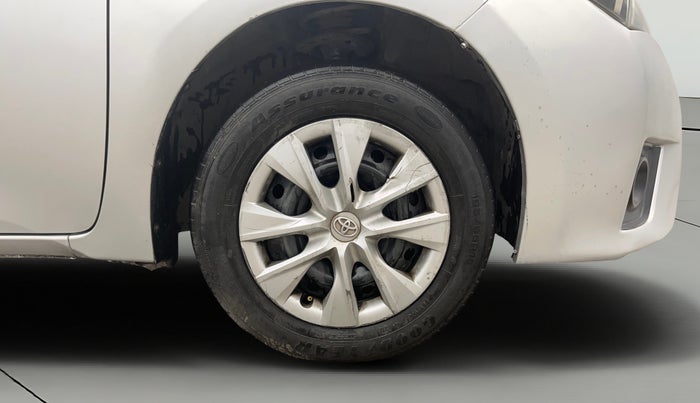 2014 Toyota Corolla Altis JS PETROL, Petrol, Manual, 1,06,047 km, Right Front Wheel