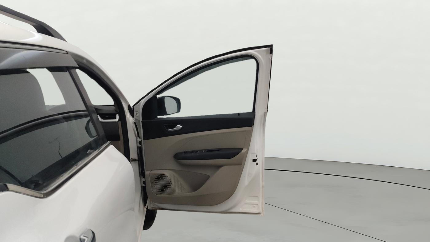 2022 Renault TRIBER RXZ, Petrol, Manual, 21,459 km, RHS Front Door