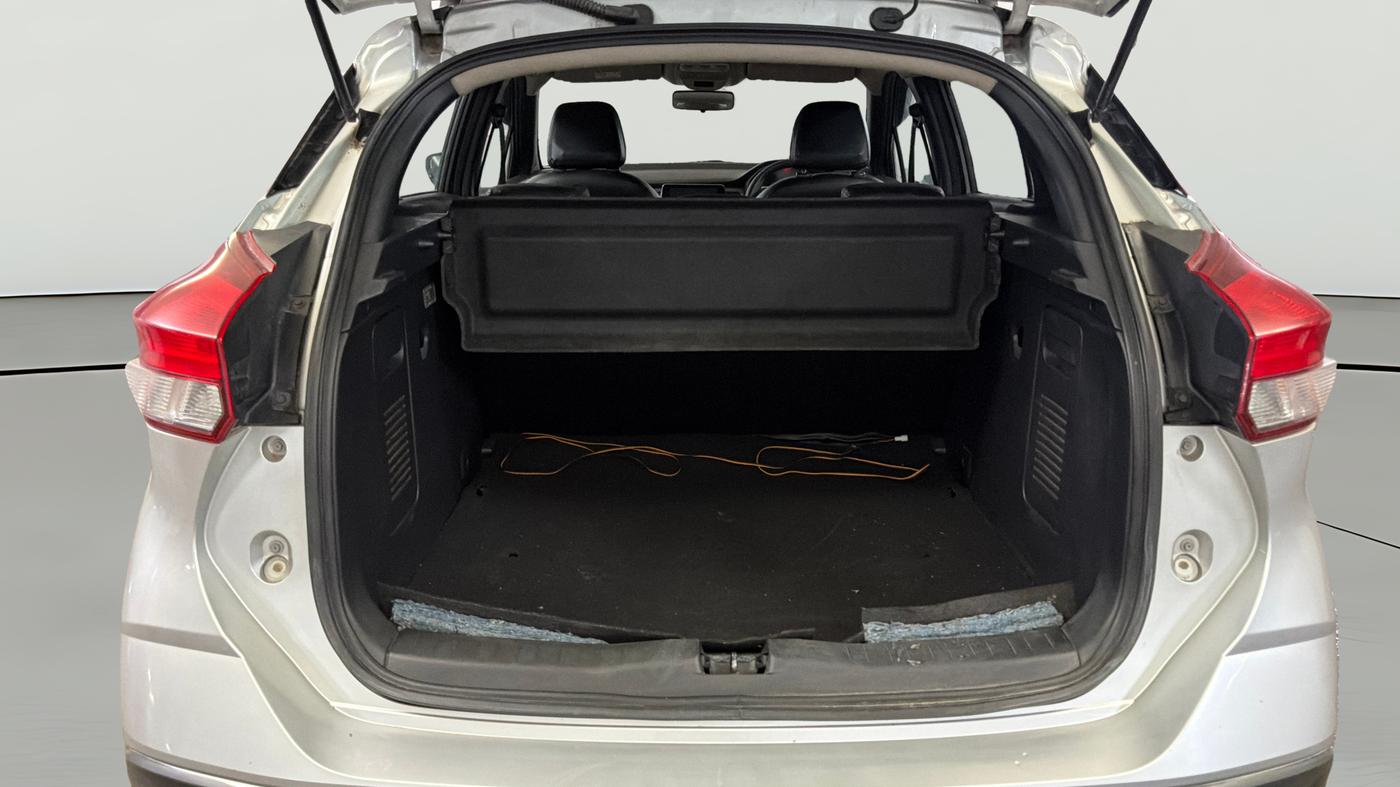 2022 Nissan Kicks XV 1.5, Petrol, Manual, 79,606 km, Boot Open Zoomed View