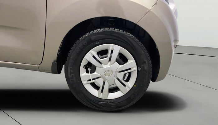 2016 Datsun Redi Go S, Petrol, Manual, 29,593 km, Right Front Wheel