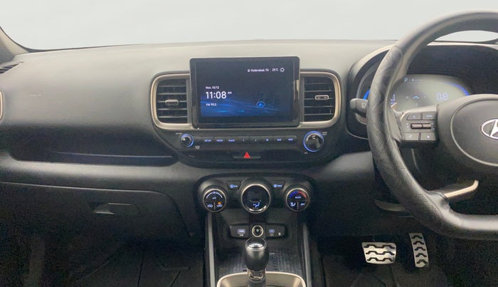 2024 Hyundai VENUE SX(O) 1.0 Turbo DCT Knight Edition, Petrol, Automatic, 15,504 km, Air Conditioner