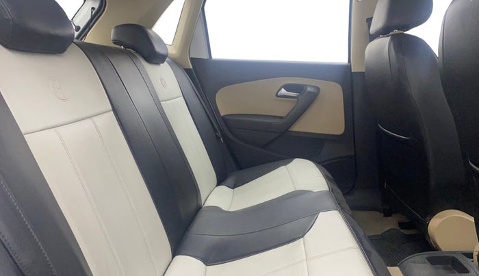 2015 Volkswagen Polo HIGHLINE1.2L, Petrol, Manual, 36,832 km, Right Side Rear Door Cabin