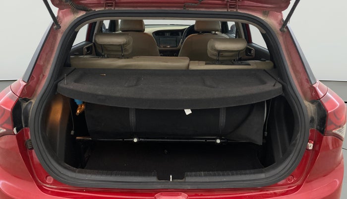 2015 Hyundai Elite i20 ASTA 1.2, CNG, Manual, 1,04,472 km, Boot Open Zoomed View