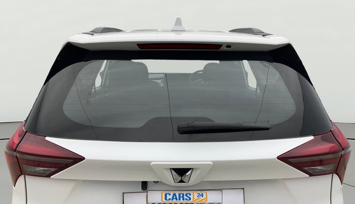 2023 Mahindra XUV700 AX 5 P AT 5 STR, Petrol, Automatic, 14,466 km, Rear Windshield