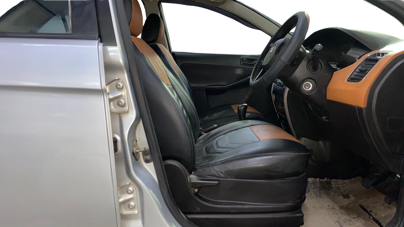 2018 Tata Zest PREMIO 75PS DIESEL, Diesel, Manual, 99,379 km, Right Side Front Door Cabin