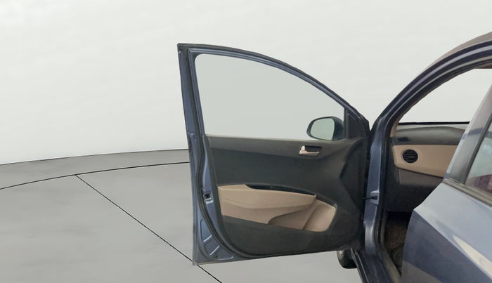 2015 Hyundai Xcent SX 1.2 (O), Petrol, Manual, 54,732 km, LHS Front Door