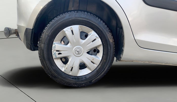 2014 Maruti Swift VXI, Petrol, Manual, 77,790 km, Right Rear Wheel