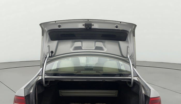 2013 Skoda Rapid ELEGANCE 1.6 TDI CR MT, Diesel, Manual, 1,46,490 km, Boot Door Open