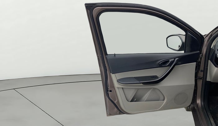 2018 Tata Tiago XT PETROL, Petrol, Manual, 1,26,991 km, LHS Front Door