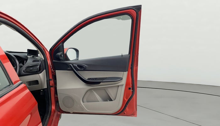 2018 Tata Tiago XTA PETROL, Petrol, Automatic, 65,338 km, RHS Front Door
