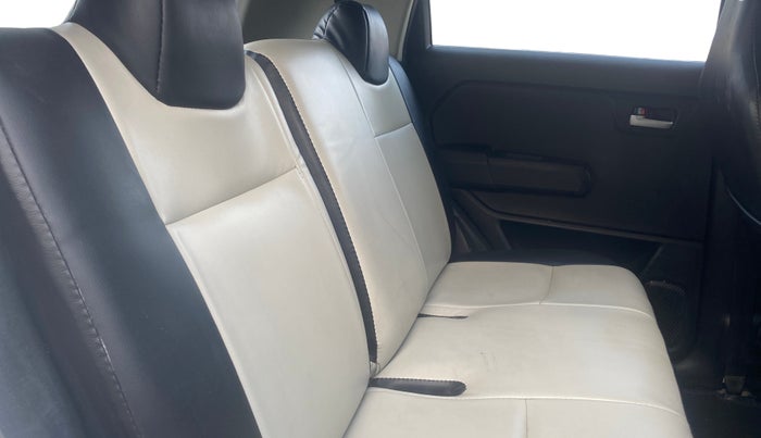 2023 Maruti New Wagon-R VXI CNG 1.0, CNG, Manual, 57,300 km, Right Side Rear Door Cabin
