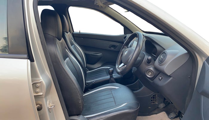 2016 Renault Kwid RXT 0.8, CNG, Manual, 40,164 km, Right Side Front Door Cabin