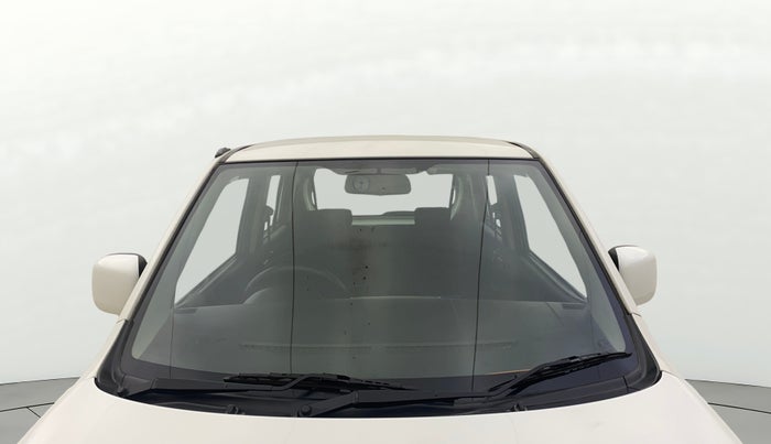 2015 Maruti Wagon R Stingray VXI, Petrol, Manual, 70,777 km, Front Windshield