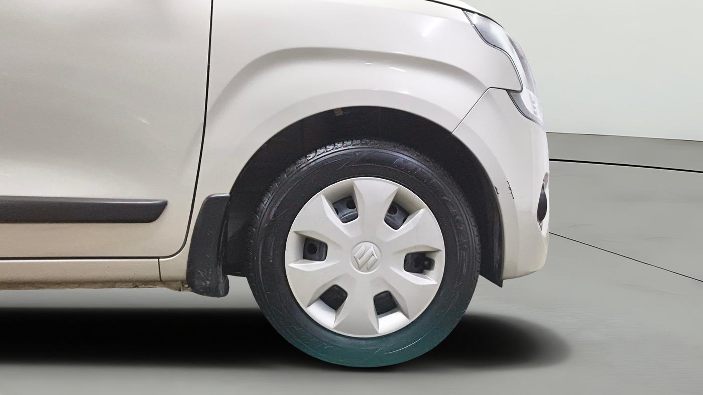 2022 Maruti New Wagon-R ZXI 1.2 AMT, Petrol, Automatic, 6,268 km, Right Front Wheel