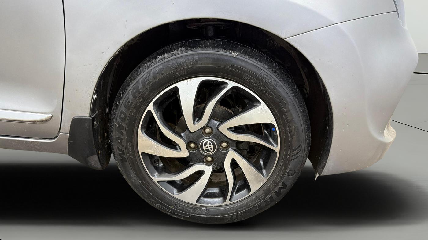 2019 Toyota Glanza V CVT, Petrol, Automatic, 73,010 km, Right Front Wheel
