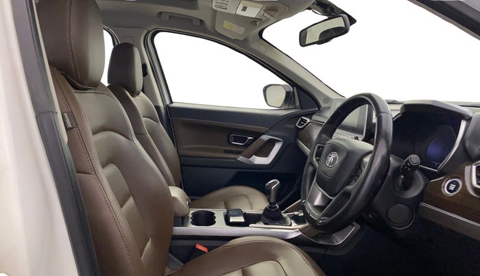 2020 Tata Harrier XZ PLUS 2.0L DUAL TONE, Diesel, Manual, 1,32,961 km, Right Side Front Door Cabin