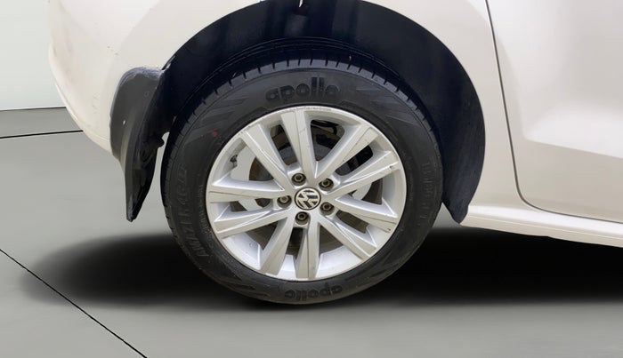 2013 Volkswagen Polo HIGHLINE1.2L, Petrol, Manual, 54,860 km, Right Rear Wheel