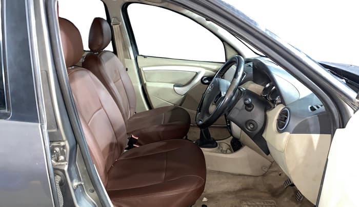 2016 Nissan Terrano XL (D), Diesel, Manual, 1,18,643 km, Right Side Front Door Cabin
