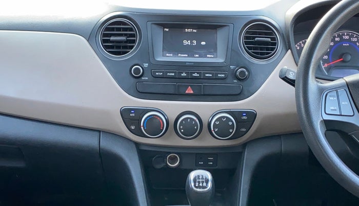 2017 Hyundai Grand i10 SPORTZ 1.2 KAPPA VTVT, Petrol, Manual, 97,124 km, Air Conditioner