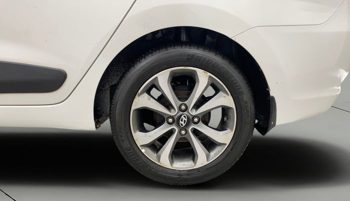 2015 Hyundai Xcent SX AT 1.2 (O), Petrol, Automatic, 80,432 km, Left Rear Wheel