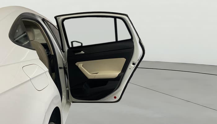 2024 Volkswagen VIRTUS HIGHLINE TSI 1.0 MT, Petrol, Manual, 6,662 km, RHS Rear Door