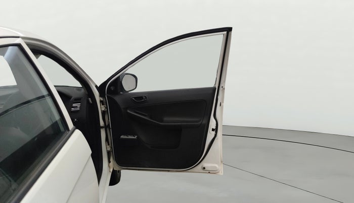 2019 Tata Zest XE PETROL, CNG, Manual, 72,673 km, RHS Front Door