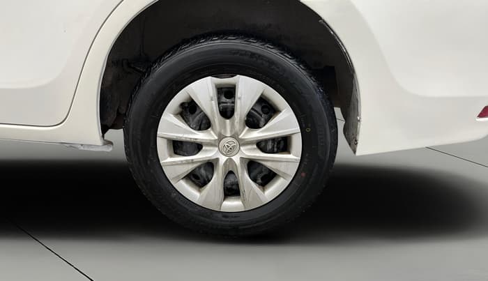 2014 Toyota Corolla Altis J PETROL, Petrol, Manual, 1,04,461 km, Left Rear Wheel