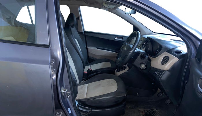 2016 Hyundai Grand i10 SPORTZ 1.2 KAPPA VTVT, CNG, Manual, 62,585 km, Right Side Front Door Cabin