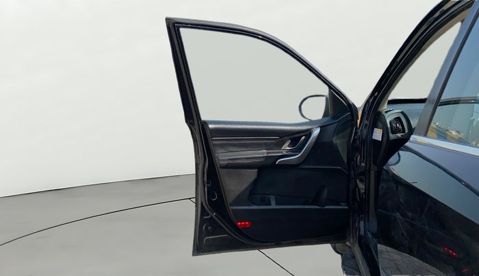 2019 Mahindra XUV500 W11 AT, Diesel, Automatic, 53,985 km, LHS Front Door