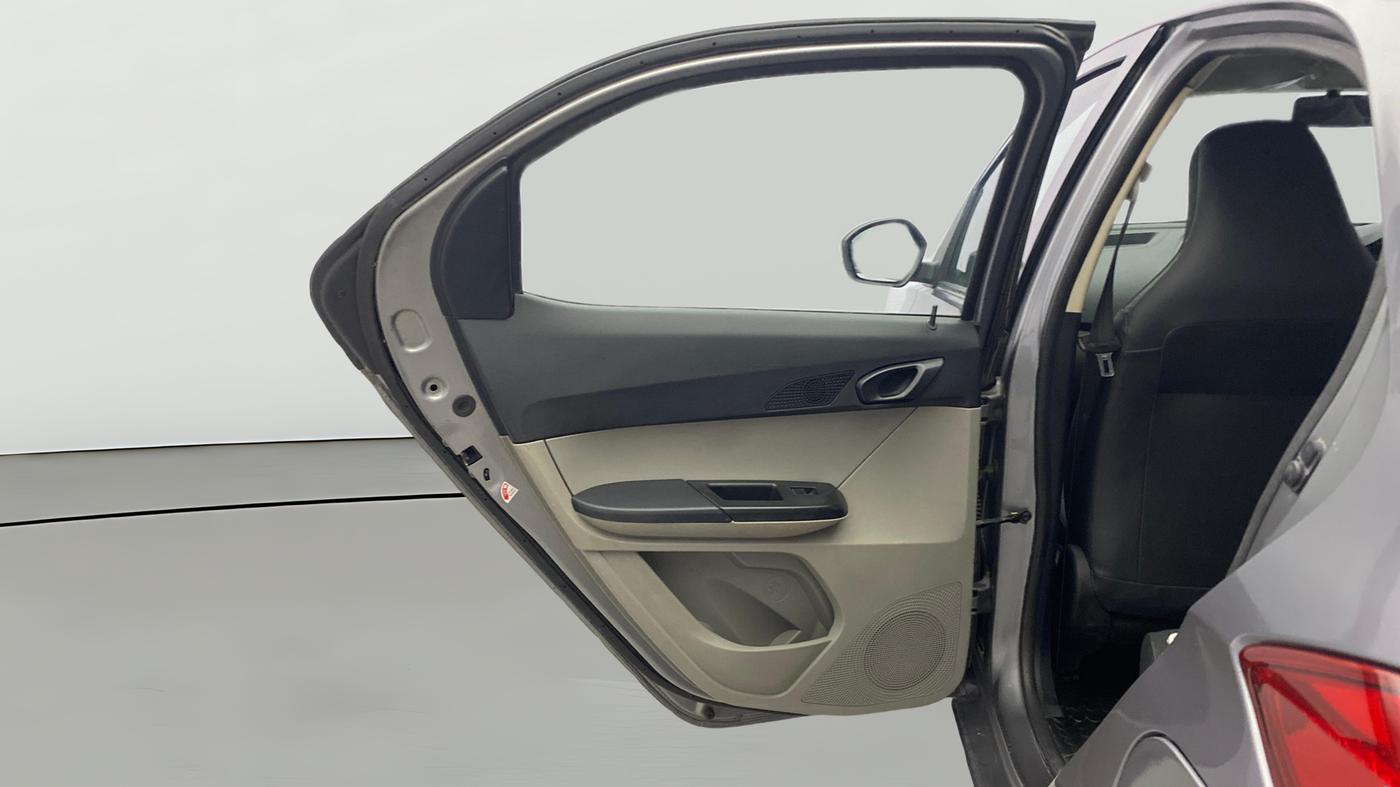 2019 Tata Tiago XT PETROL, Petrol, Manual, 1,03,955 km, LHS Rear Door
