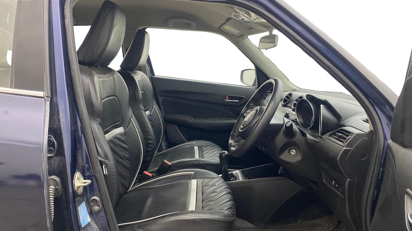 2021 Maruti Swift VXI, Petrol, Manual, 55,990 km, Right Side Front Door Cabin