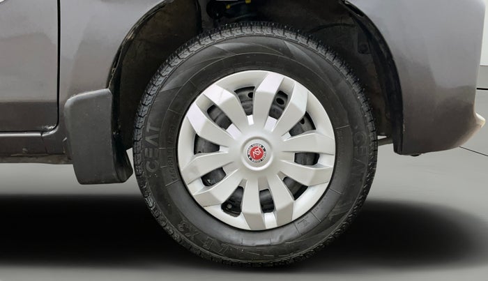 2021 Maruti Alto LXI CNG, CNG, Manual, 67,396 km, Right Front Wheel