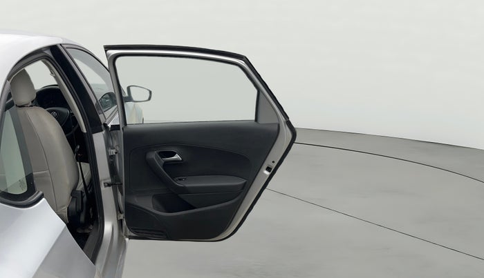 2015 Volkswagen Vento COMFORTLINE 1.6, Petrol, Manual, 90,615 km, RHS Rear Door