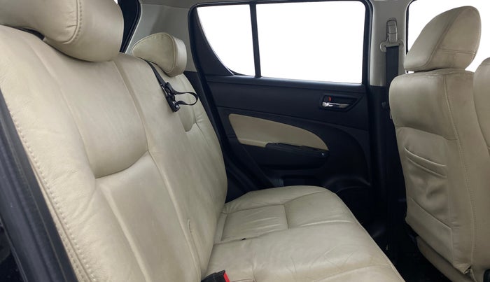 2013 Maruti Swift ZXI, Petrol, Manual, 1,49,909 km, Right Side Rear Door Cabin