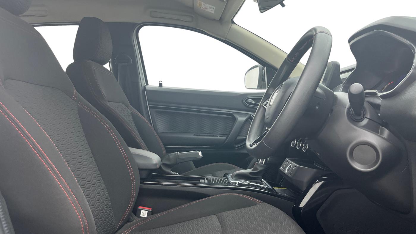 2023 Renault Kiger RXZ TURBO CVT, Petrol, Automatic, 17,112 km, Right Side Front Door Cabin