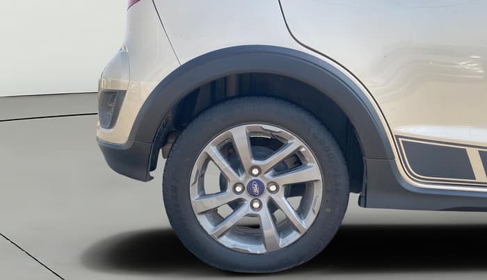 2018 Ford FREESTYLE TITANIUM PLUS 1.2 PETROL, Petrol, Manual, 1,36,610 km, Right Rear Wheel