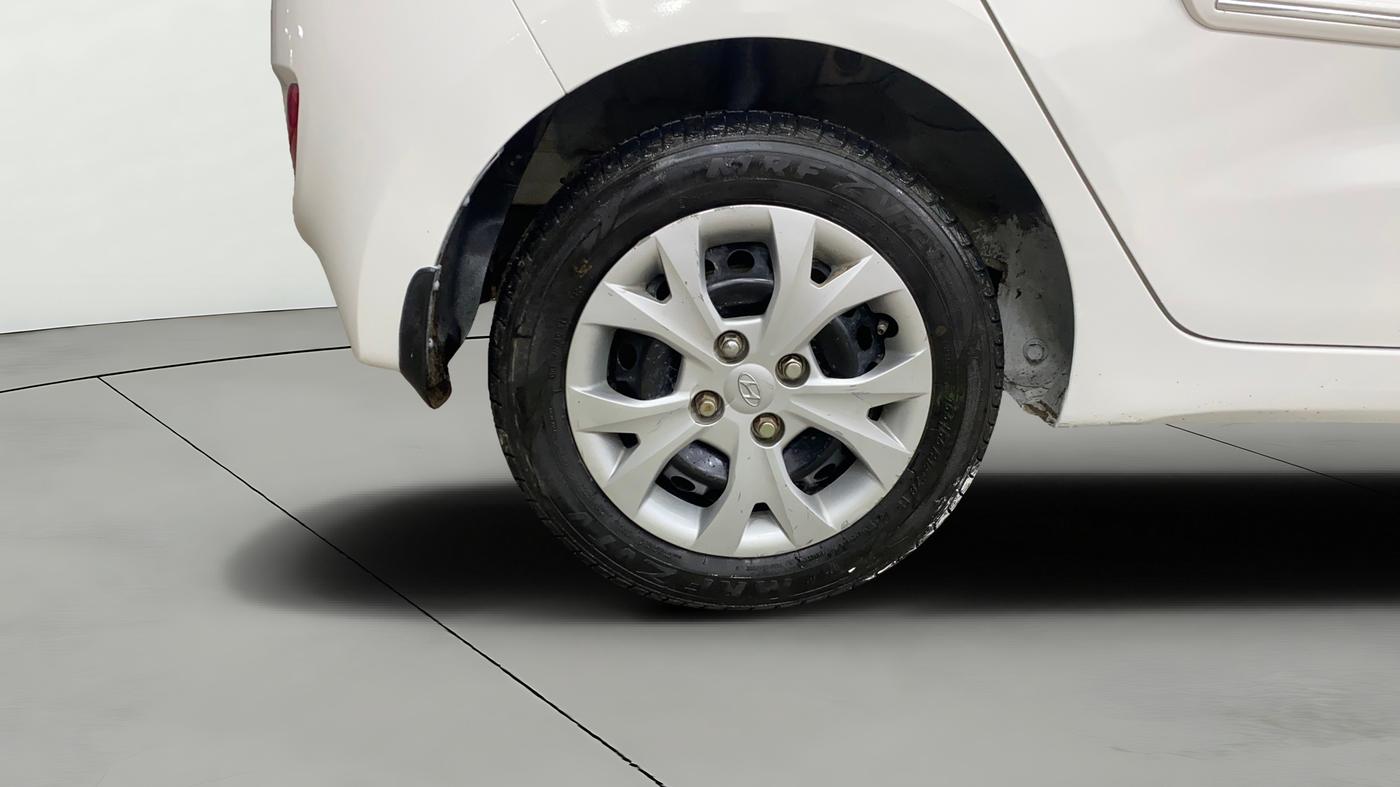 2015 Hyundai Grand i10 MAGNA 1.2 KAPPA VTVT, Petrol, Manual, 31,752 km, Right Rear Wheel