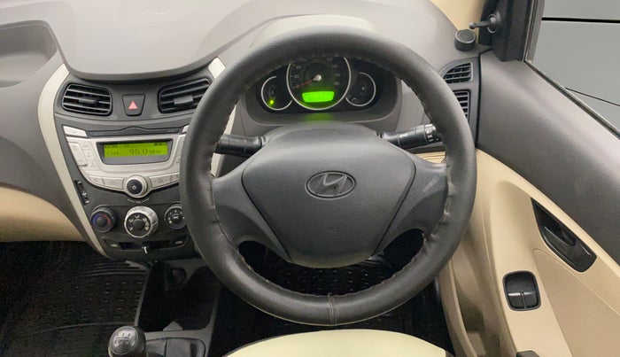 2017 Hyundai Eon MAGNA +, Petrol, Manual, 50,408 km, Steering Wheel Close Up