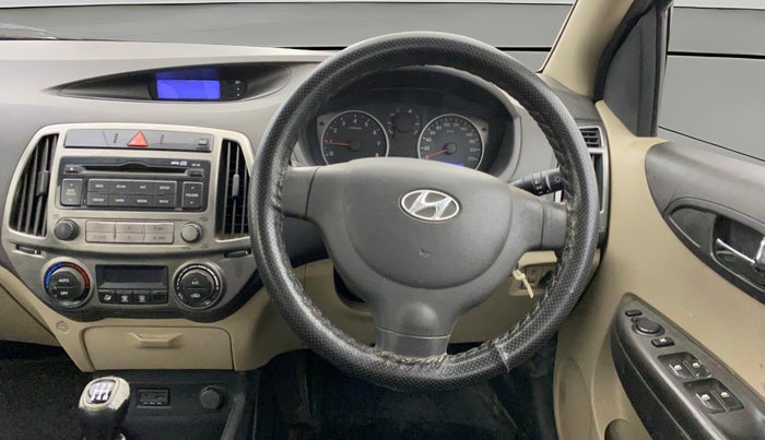 2013 Hyundai i20 MAGNA 1.2, CNG, Manual, 92,648 km, Steering Wheel Close Up