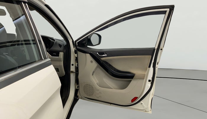 2022 Tata NEXON XZ PLUS PETROL, Petrol, Manual, 29,262 km, RHS Front Door