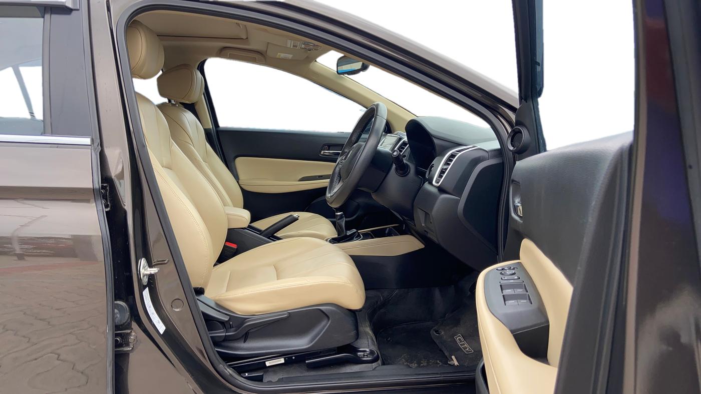 2022 Honda City 1.5L I-VTEC ZX, Petrol, Manual, 20,084 km, Right Side Front Door Cabin
