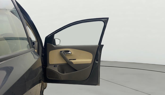 2016 Volkswagen Vento HIGHLINE PETROL AT, Petrol, Automatic, 56,035 km, RHS Front Door