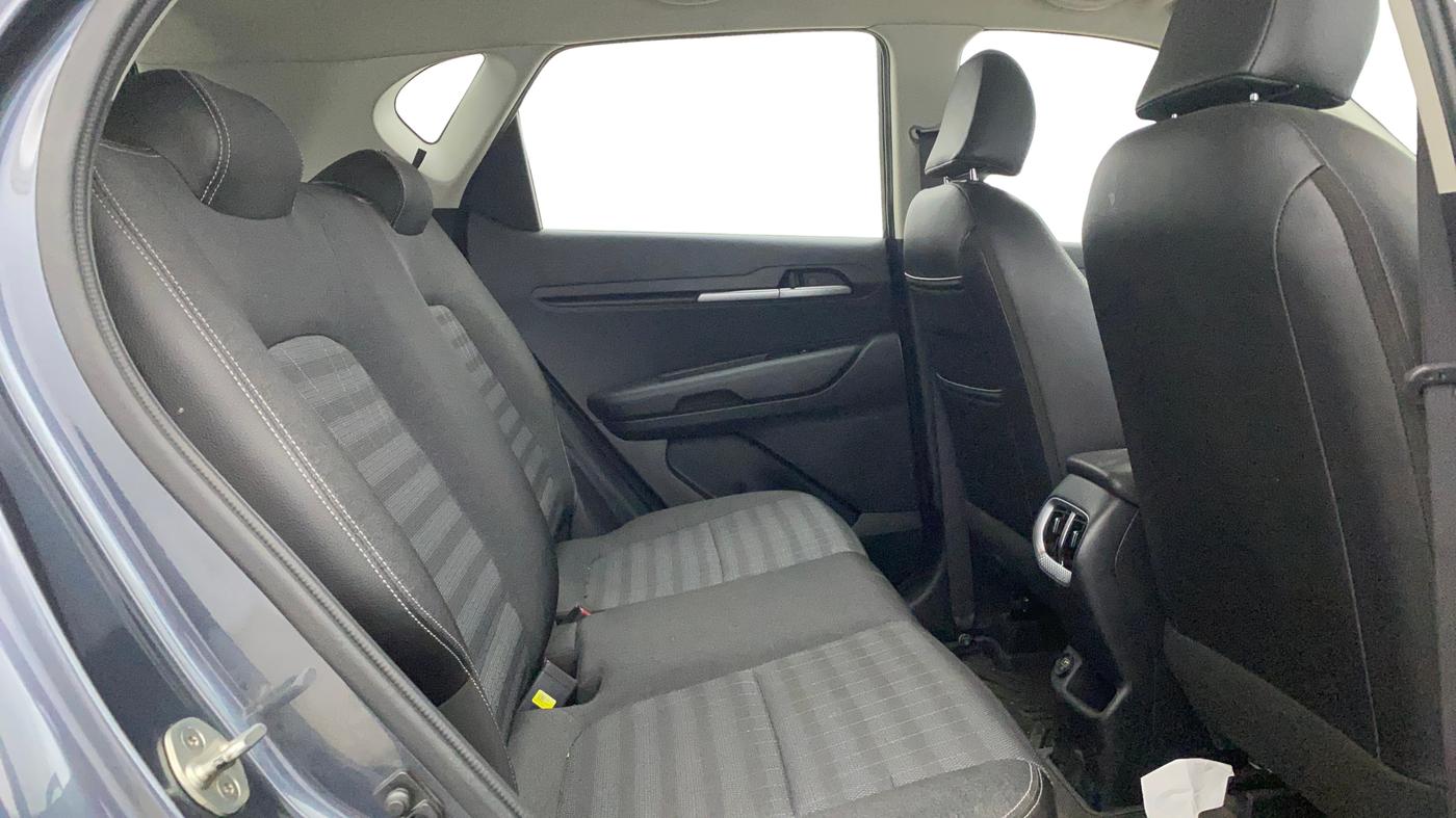 2021 KIA SONET HTK 1.2, Petrol, Manual, 46,028 km, Right Side Rear Door Cabin