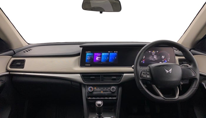 2022 Mahindra XUV700 AX 5 P MT 5 STR, Petrol, Manual, 41,551 km, Dashboard