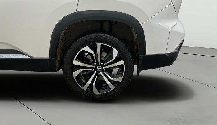 2023 MG HECTOR SHARP PRO 1.5 PETROL TURBO CVT PETROL, Petrol, Automatic, 22,677 km, Left Rear Wheel