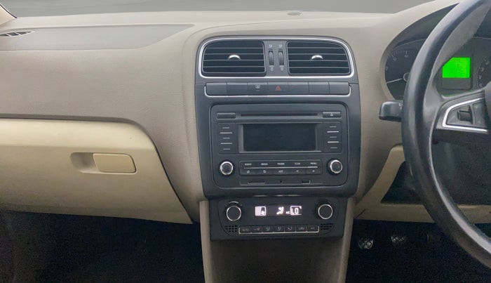 2014 Skoda Rapid ELEGANCE 1.6 MPI MT, Petrol, Manual, 1,07,359 km, Air Conditioner