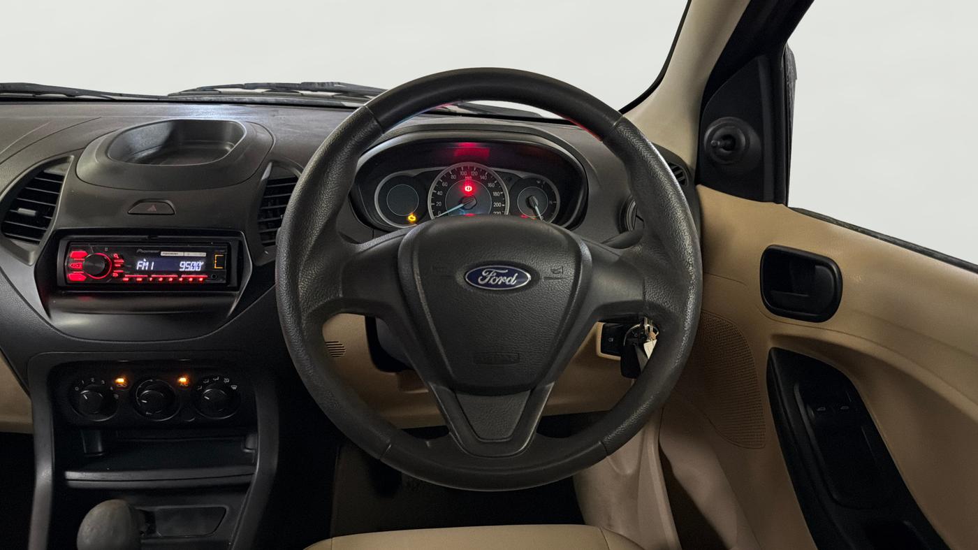 2016 Ford Figo Aspire AMBIENTE 1.2 PETROL, Petrol, Manual, 75,718 km, Steering Wheel Close Up
