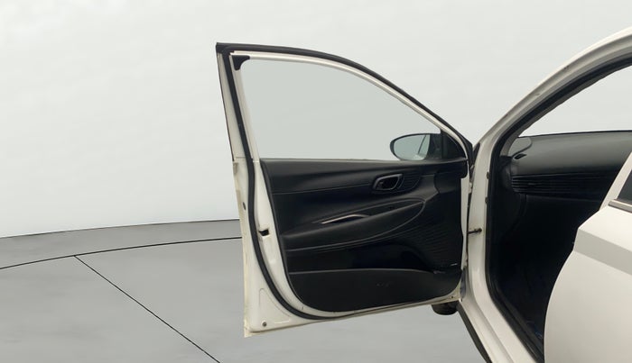 2021 Hyundai NEW I20 ASTA (O) 1.2 MT, CNG, Manual, 1,17,079 km, LHS Front Door