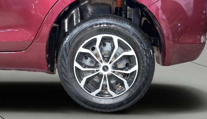 2015 Maruti Swift Dzire VXI, Petrol, Manual, 53,288 km, Left Rear Wheel