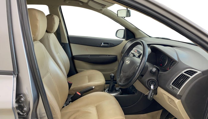 2013 Hyundai i20 MAGNA (O) 1.2, Petrol, Manual, 55,859 km, Right Side Front Door Cabin